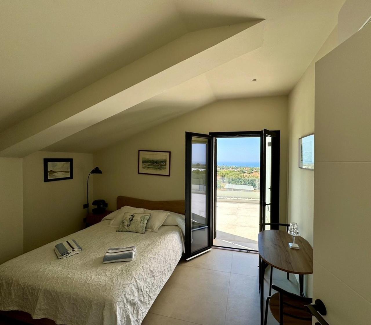 Villa Dolce Vita Sampieri Bagian luar foto